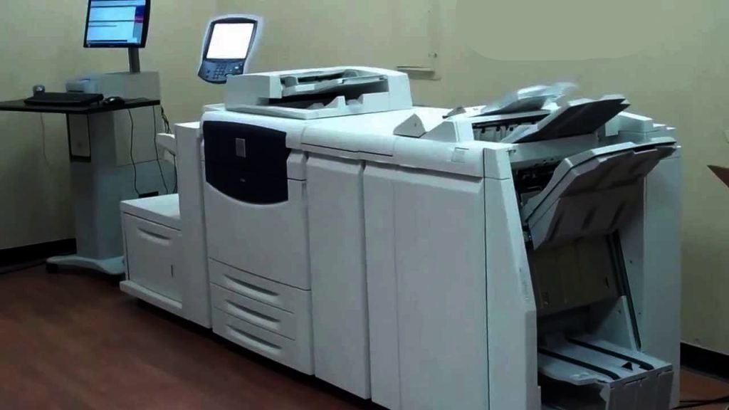 Digital press with inline finisher