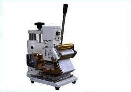 Compact hand-lever hot foil stamping machine
