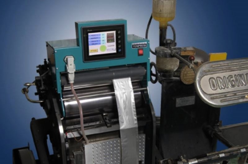 Foiling machine with digital touchscreen controller